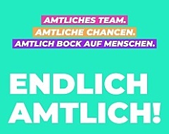 Hier steht der Text drauf: Endlich amtlich. Außerdem: Amtliches Team. Amtliche Chancen. Amtlich Bock auf Menschen.