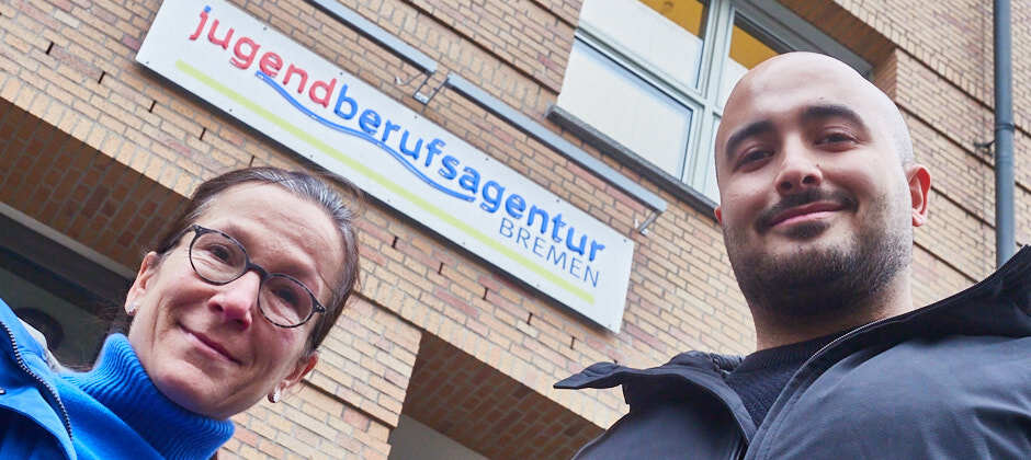 Auf einen Kaffee mit Claudia Förster und Fadi Issa, zwei Jugendberufsberater:innen